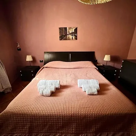 Ampio In Pieno Centro Storico. Apartment *