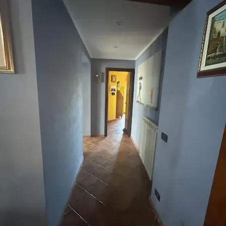 Ampio In Pieno Centro Storico. Apartment *