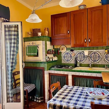 Ampio In Pieno Centro Storico. Apartment *