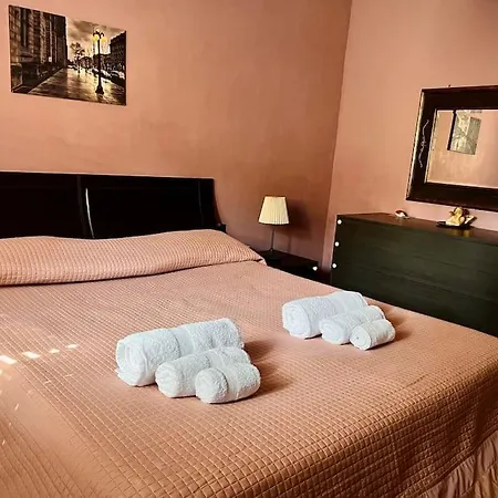 Apartment Ampio In Pieno Centro Storico. *